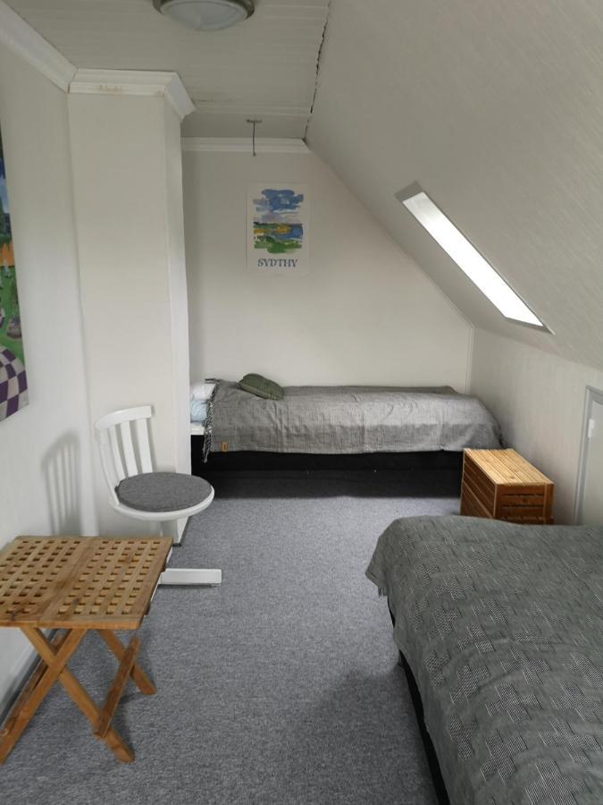 Logi I Hus Med Kunst Og Have Bed & Breakfast Vestervig Luaran gambar